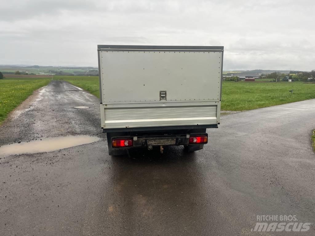 Volkswagen T5 Furgoonautod
