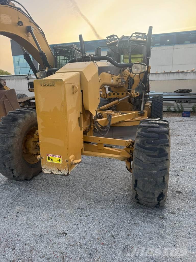 CAT 140 M Greiderid