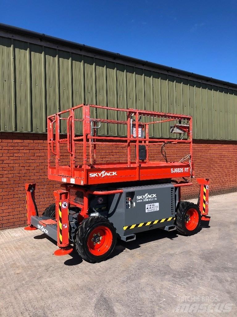 SkyJack SJ 6826 RT Käärtõstukid