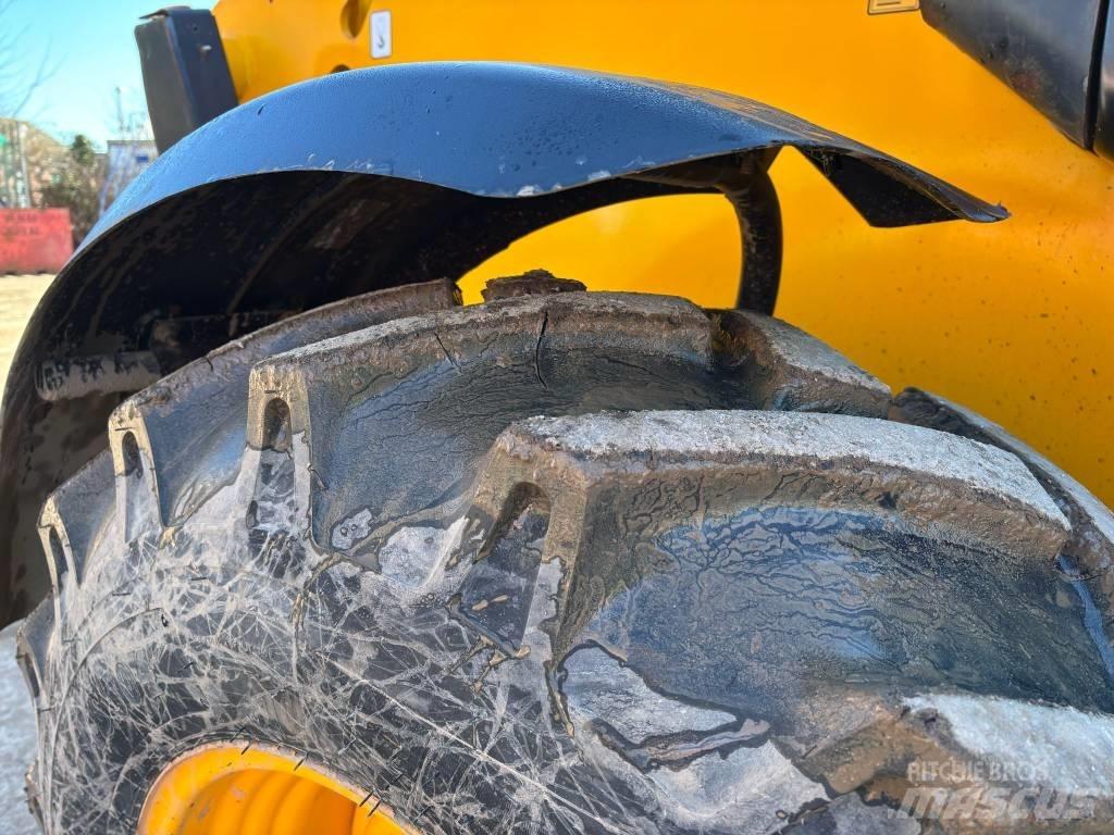 JCB 540-140 Hi Vis Teleskooplaadurid
