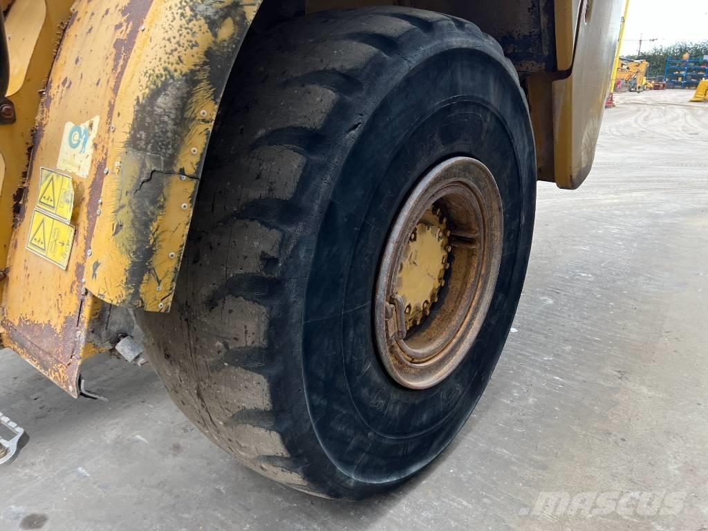 CAT 735 Liigendraamiga pinnaseveokid