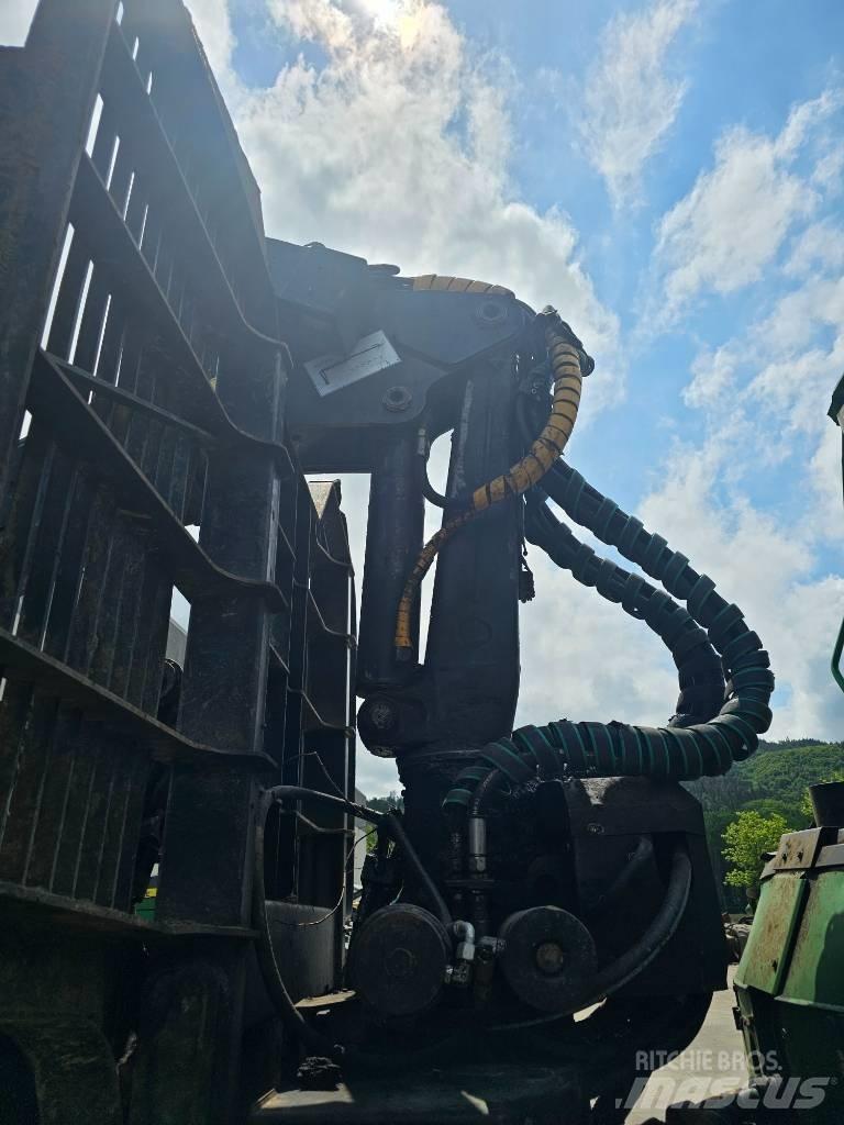 John Deere 1510G Forwarderid