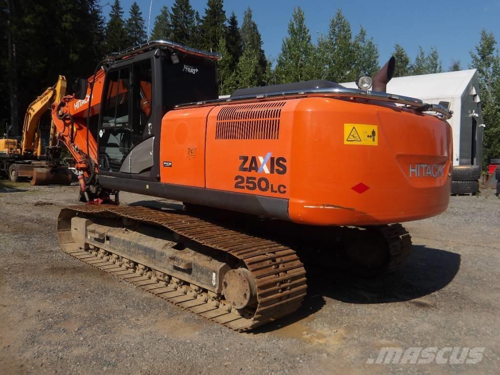 Hitachi ZX 250 LC-3 Roomikekskavaatorid