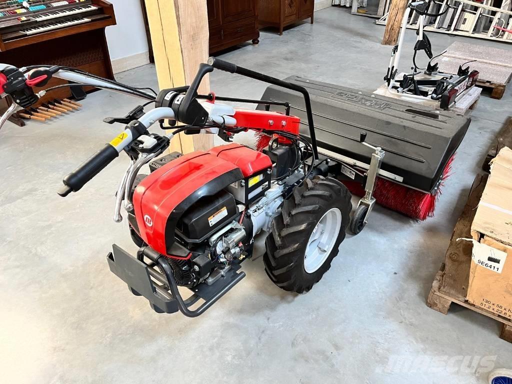 Emaq MAK 18 Tänavapuhastusmasinad