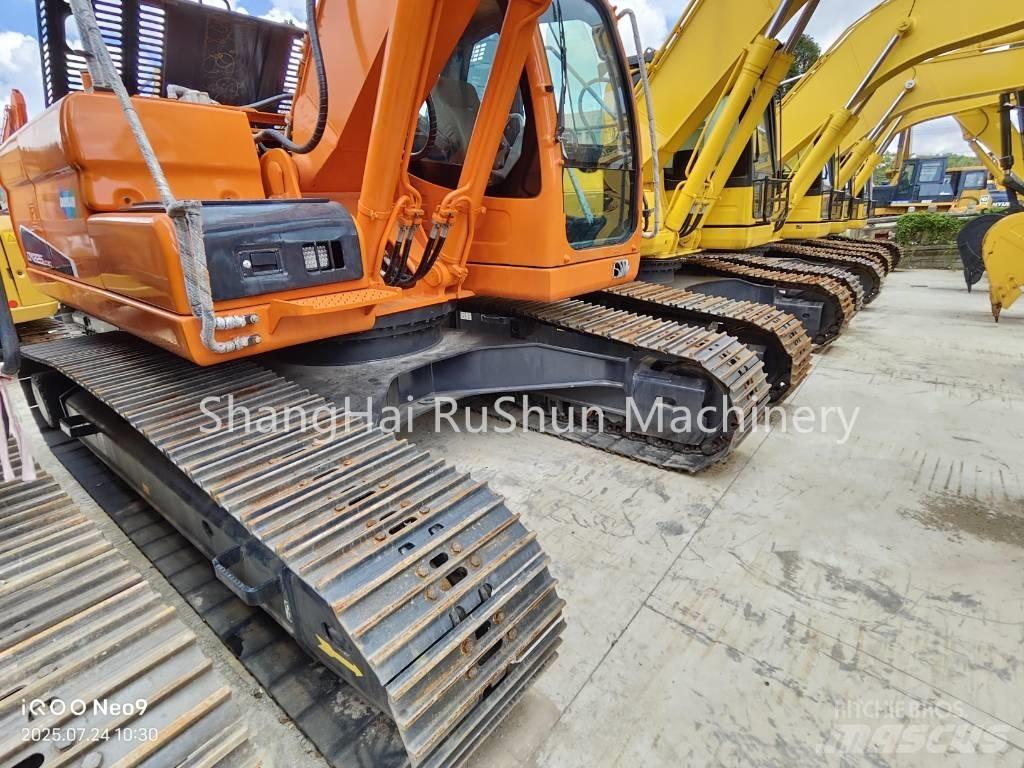 Doosan 225-7 Roomikekskavaatorid