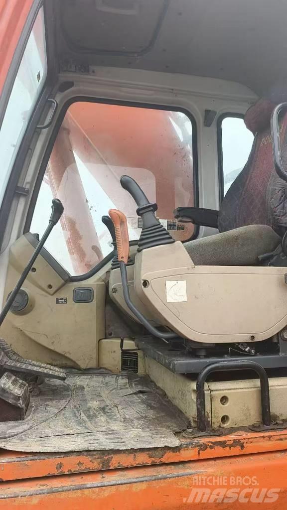 Doosan DH 225 LC-7 Roomikekskavaatorid