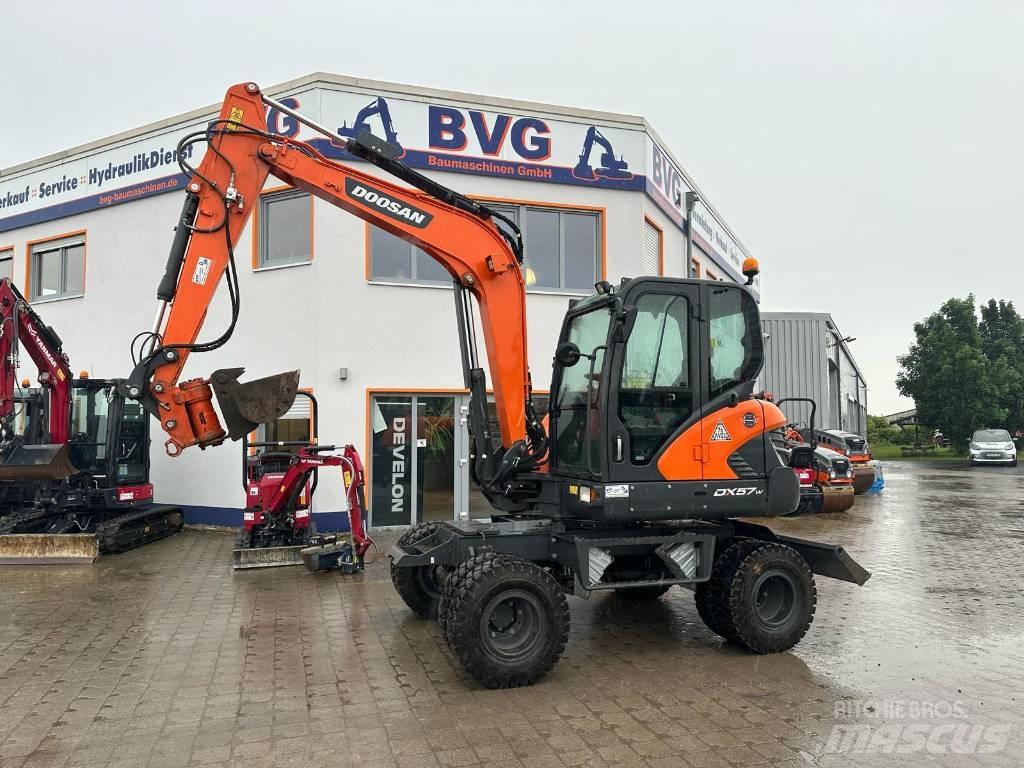 Doosan DX 57 W-5 Ratasekskavaatorid