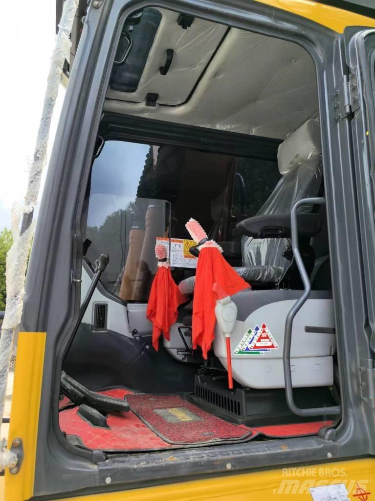 Komatsu PC 130-7 Roomikekskavaatorid