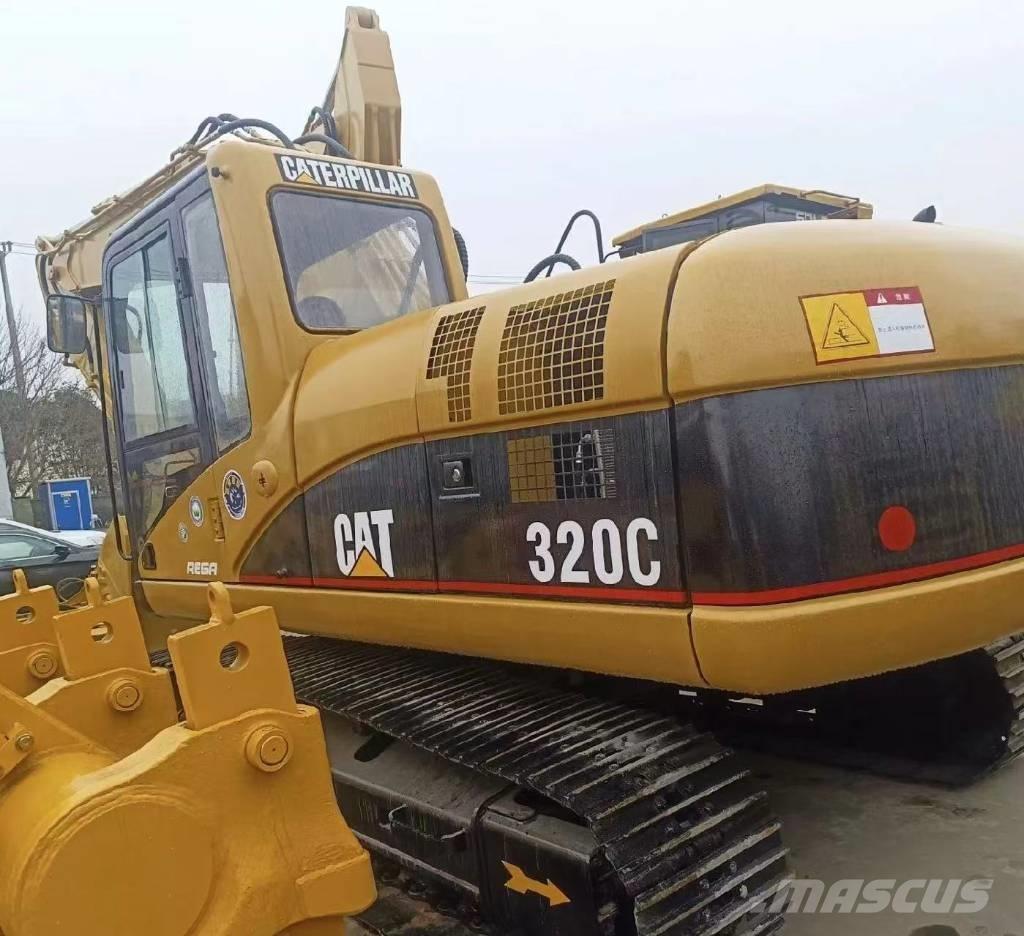 CAT 320 C Roomikekskavaatorid