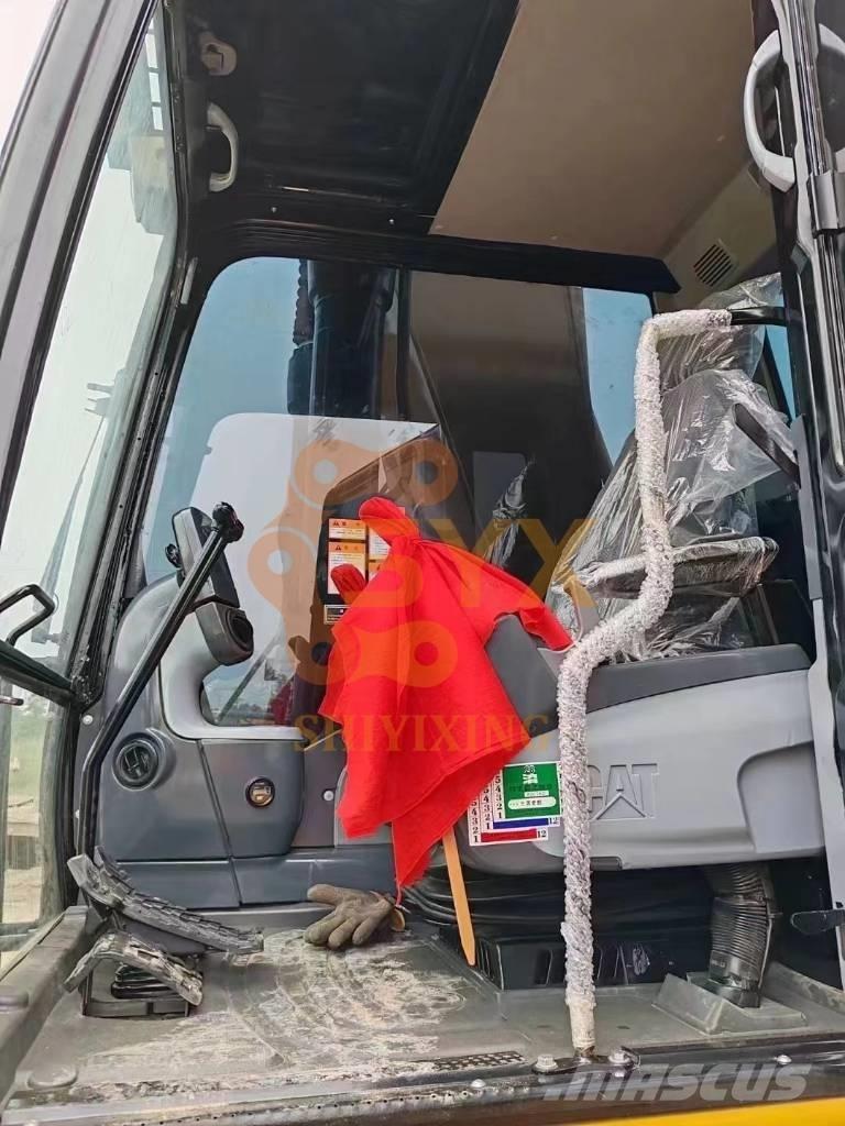 CAT 330D Roomikekskavaatorid