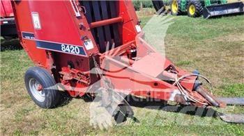 Case IH 8420 Ruloonpressid