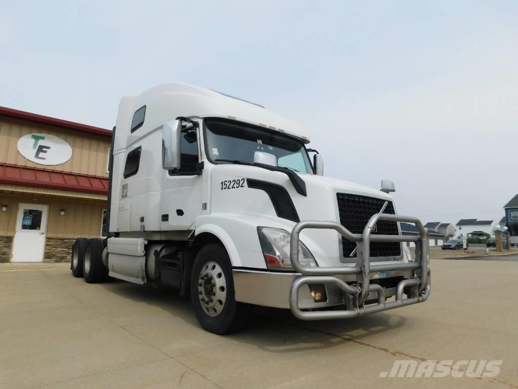 Volvo VNL Sadulveokid