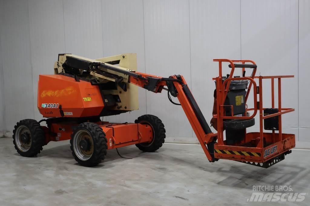 JLG H340AJ Iseliikuvad poomtõstukid