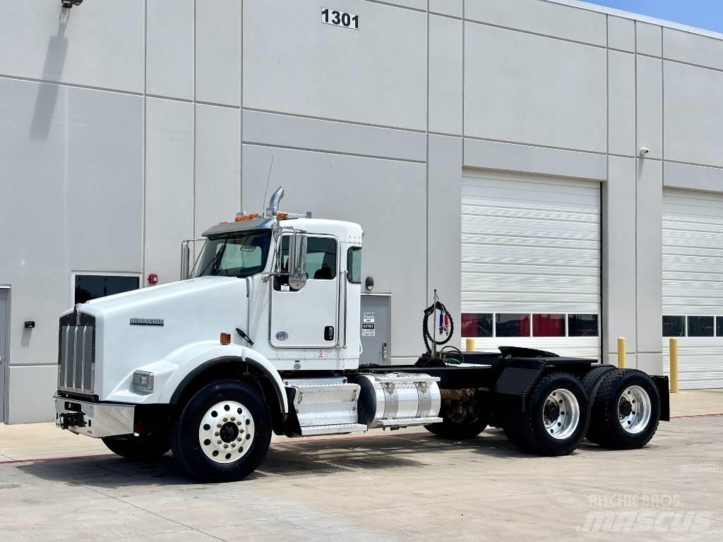 Kenworth T 800 Sadulveokid