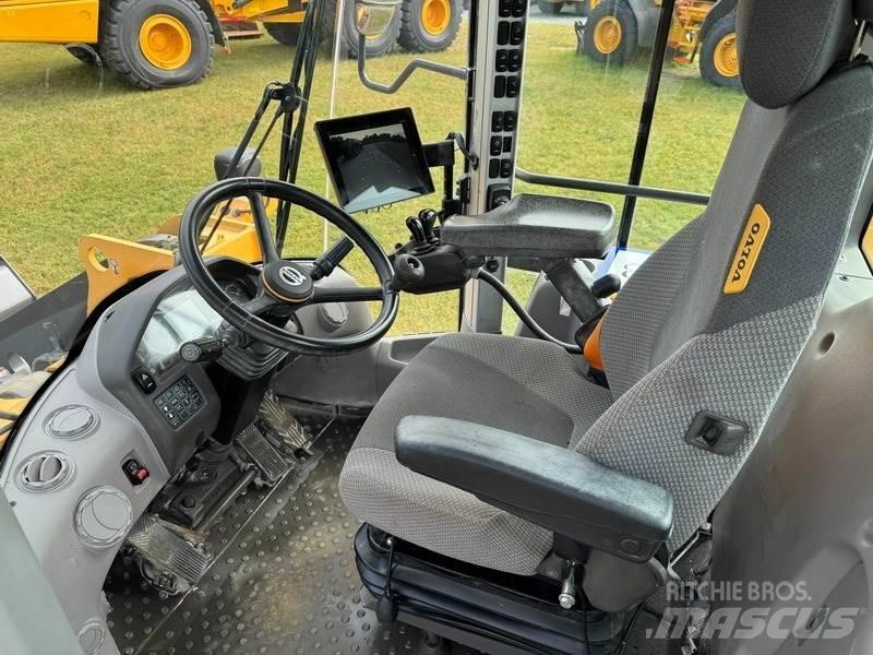 Volvo L 120 H Rataslaadurid
