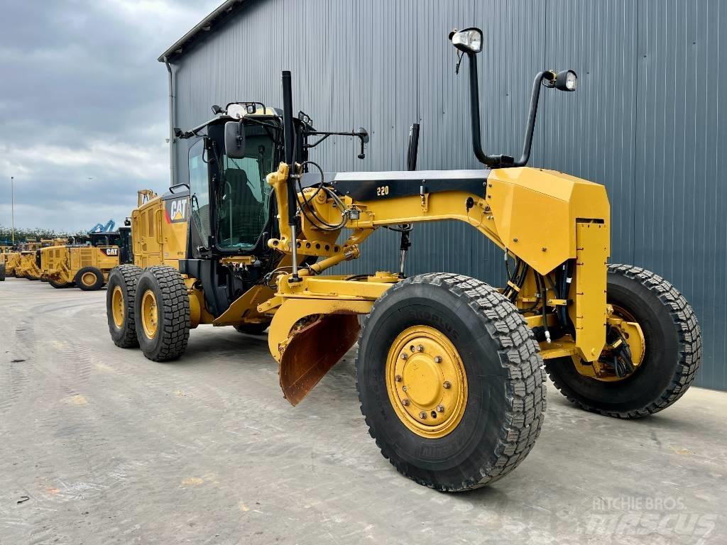 CAT 140 M 2 AWD Greiderid
