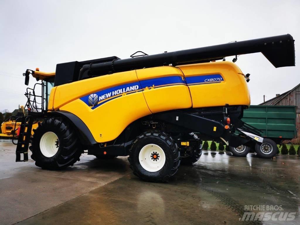 New Holland CX 8070 Teraviljakombainid