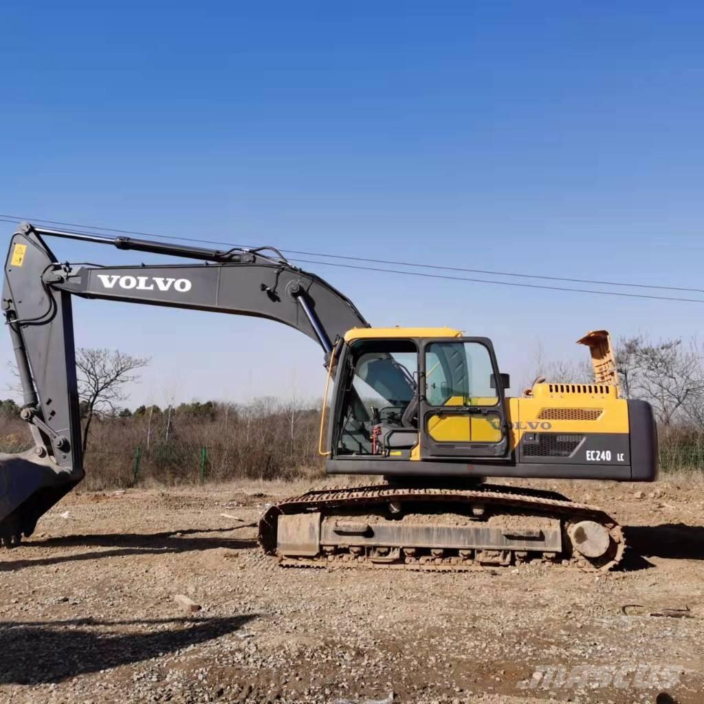 Volvo EC240 Roomikekskavaatorid