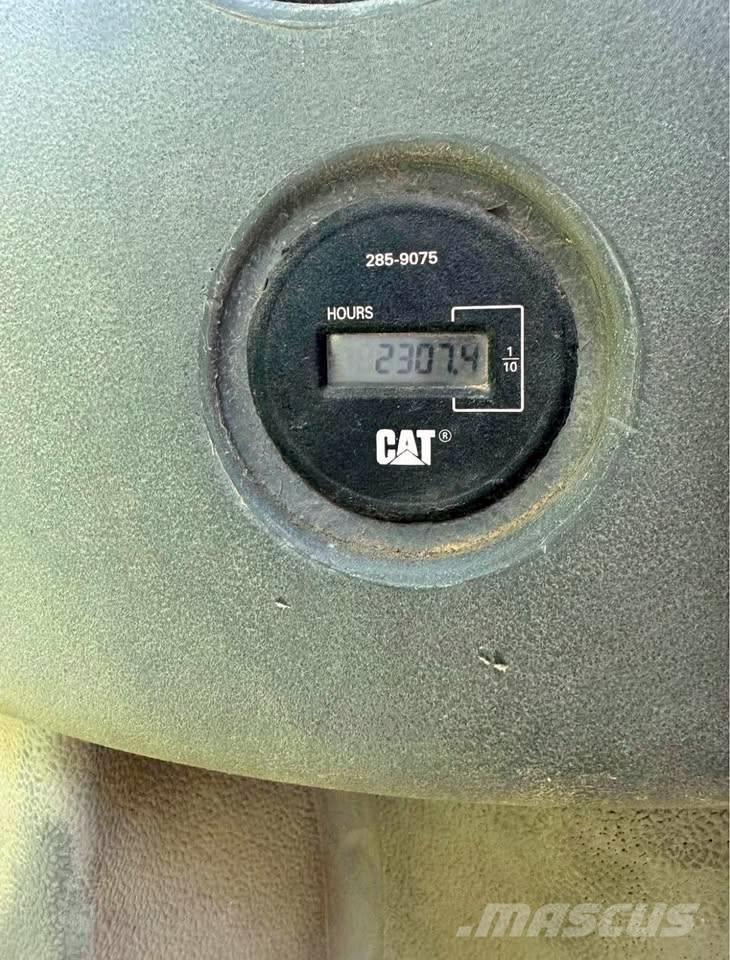 CAT 420 D IT Ekskavaatorlaadurid