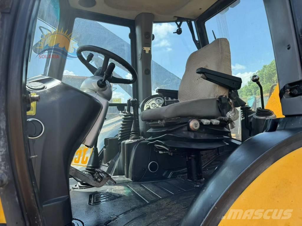 JCB 3 CX Ekskavaatorlaadurid
