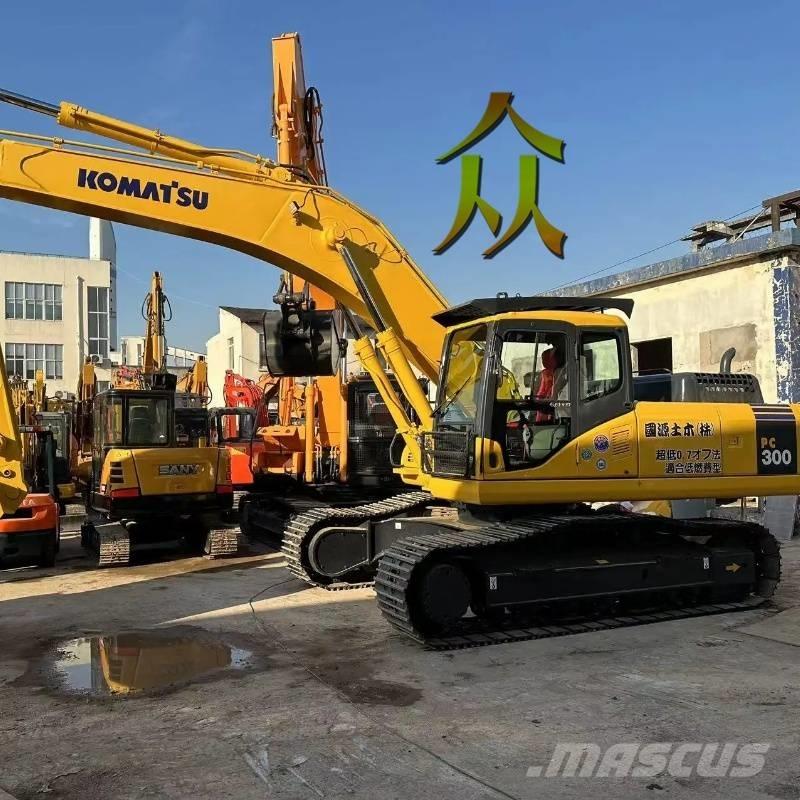 Komatsu PC 300 Roomikekskavaatorid