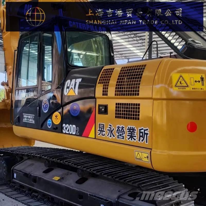 CAT 320D Roomikekskavaatorid