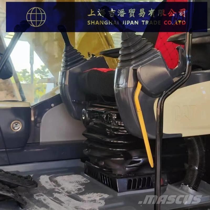 CAT 320D Roomikekskavaatorid