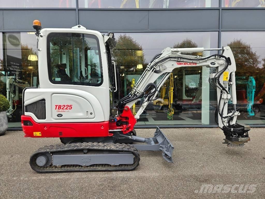 Takeuchi TB 225 Miniekskavaatorid < 7 t