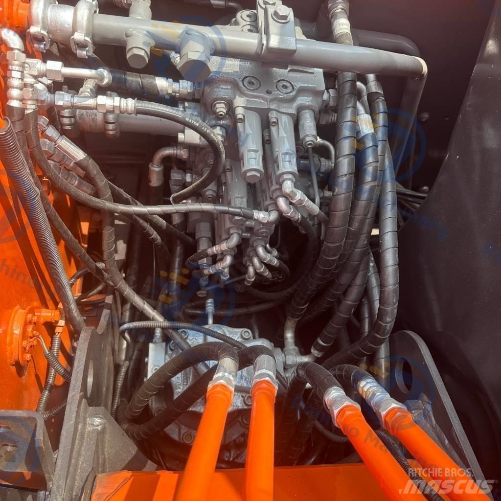 Hitachi ZX70 Roomikekskavaatorid