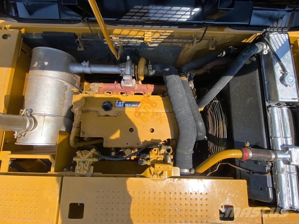 CAT CAT320 D2 Roomikekskavaatorid