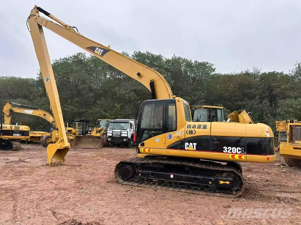 CAT 320 C L Pika noolega ekskavaatorid