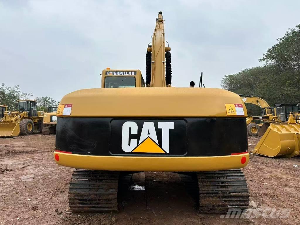 CAT 320 C L Pika noolega ekskavaatorid