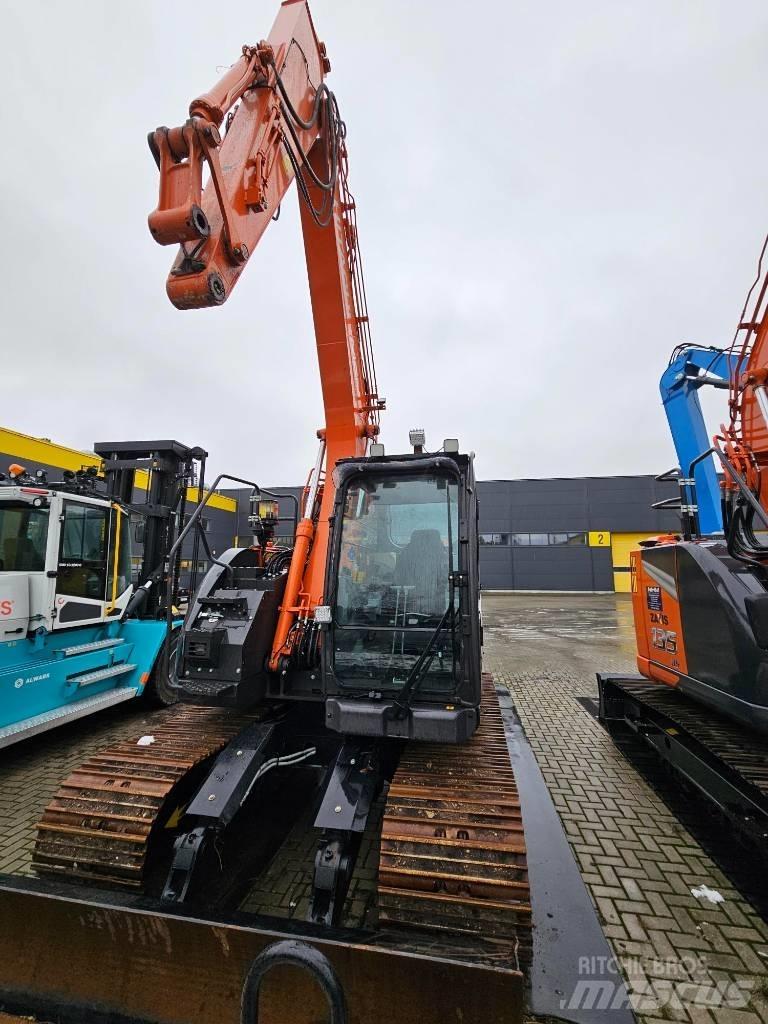 Hitachi ZX 135 US-7 Roomikekskavaatorid