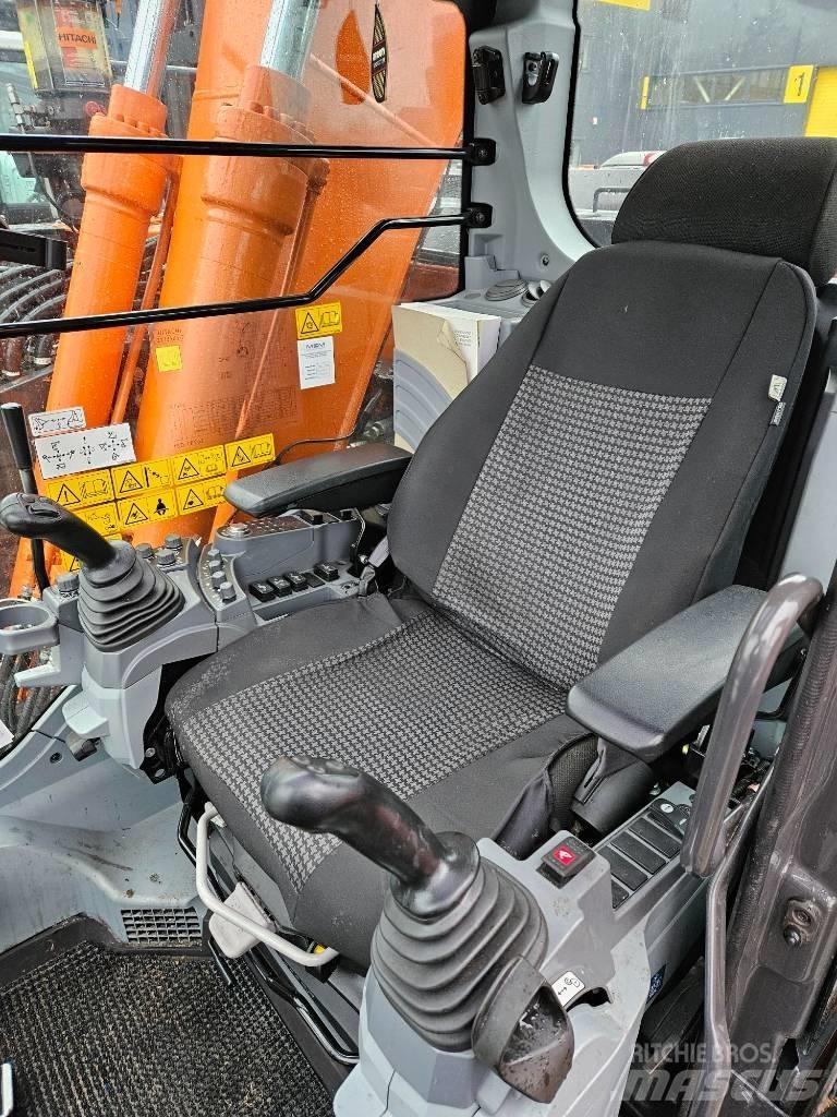 Hitachi ZX 135 US-7 Roomikekskavaatorid