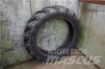 Stomil 9.5 R 32 Rehvid, rattad ja veljed