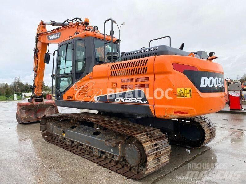 Doosan DX 225 LC Roomikekskavaatorid