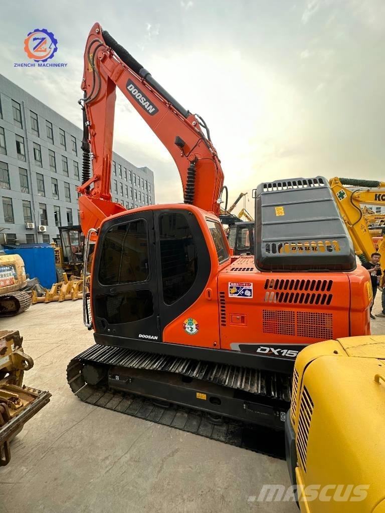 Doosan DX 150 Väikeekskavaatorid 7t-12t
