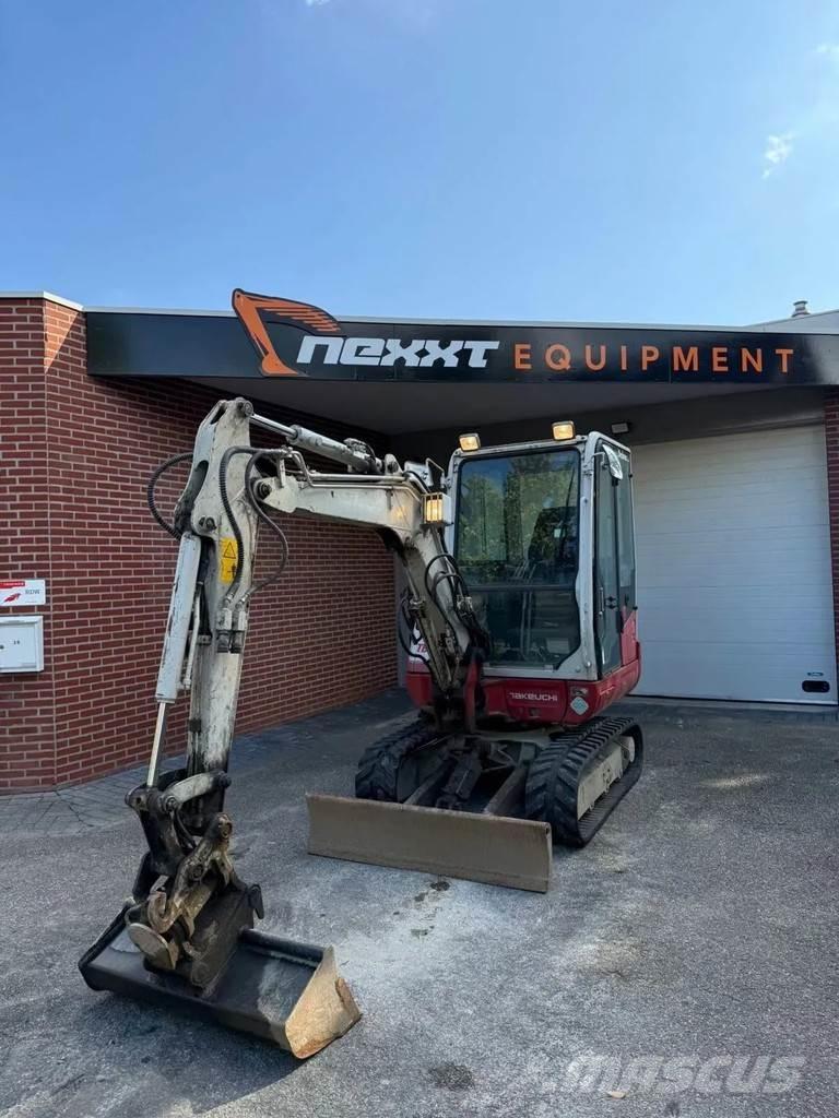 Takeuchi TB230 Roomikekskavaatorid