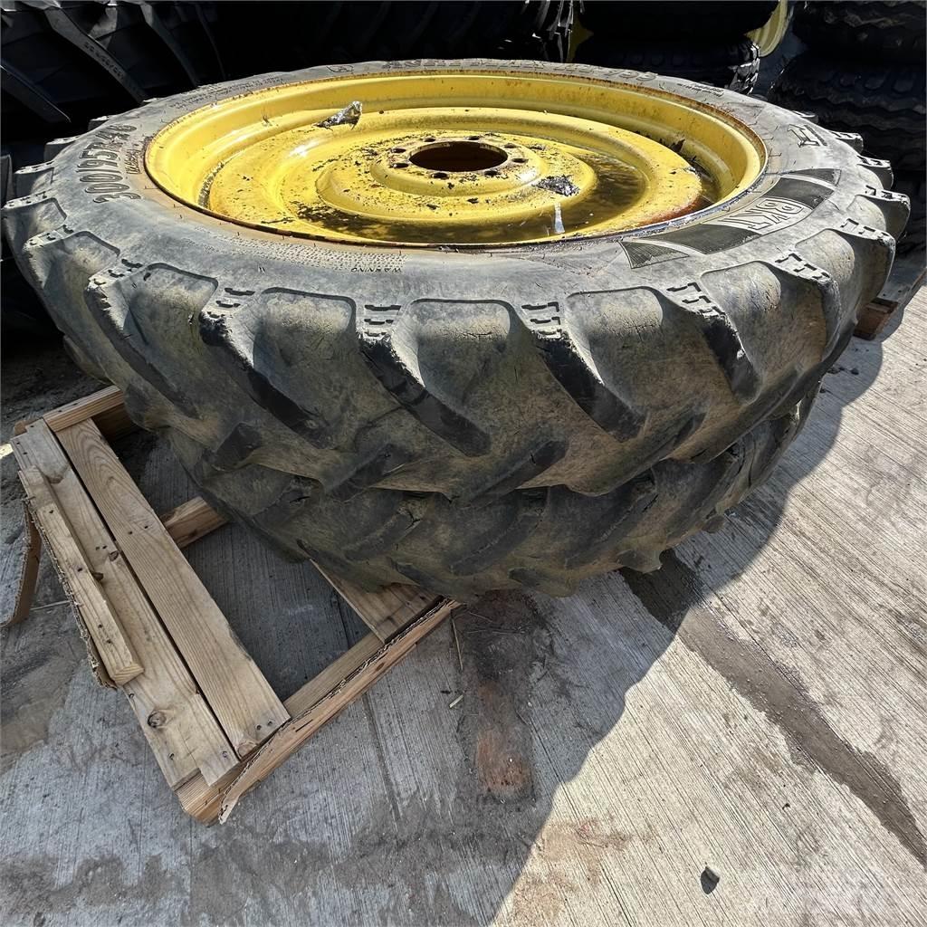  300/95R46 Rehvid, rattad ja veljed
