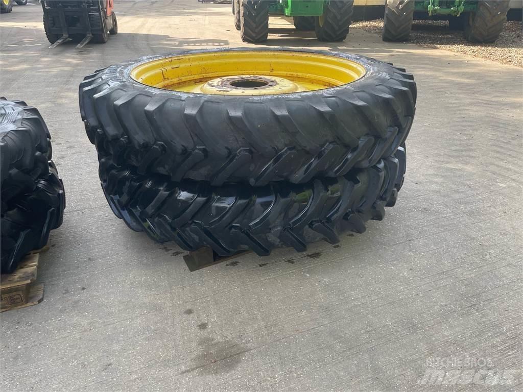  340/85R48 Rehvid, rattad ja veljed