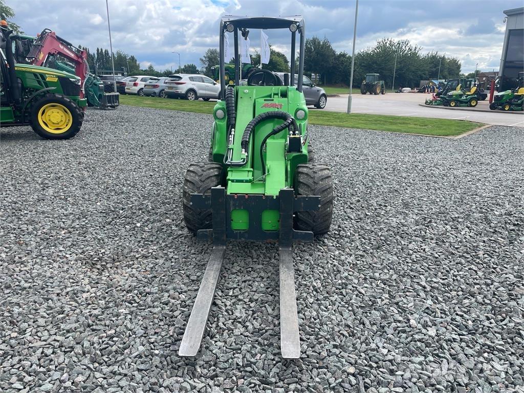 Avant 755I Rataslaadurid