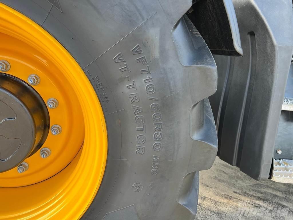 JCB 4220 ICON Traktorid