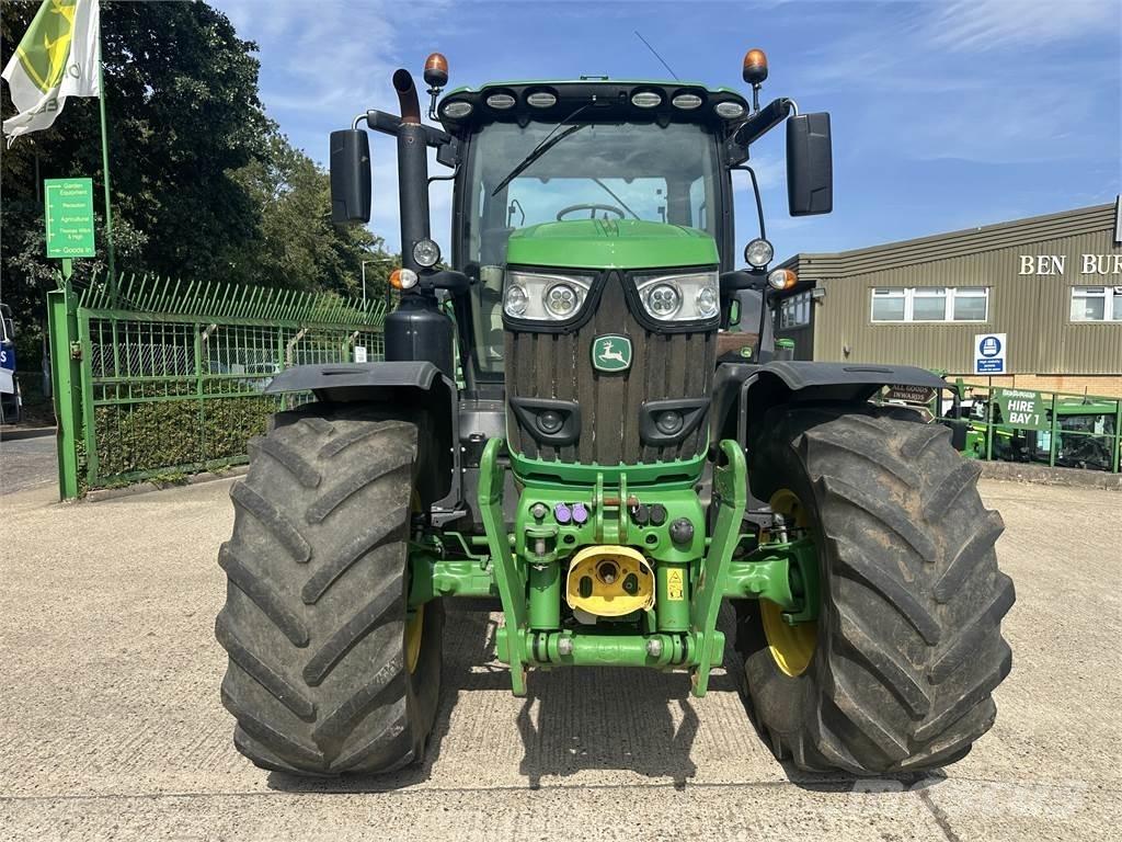 John Deere 6215R Traktorid