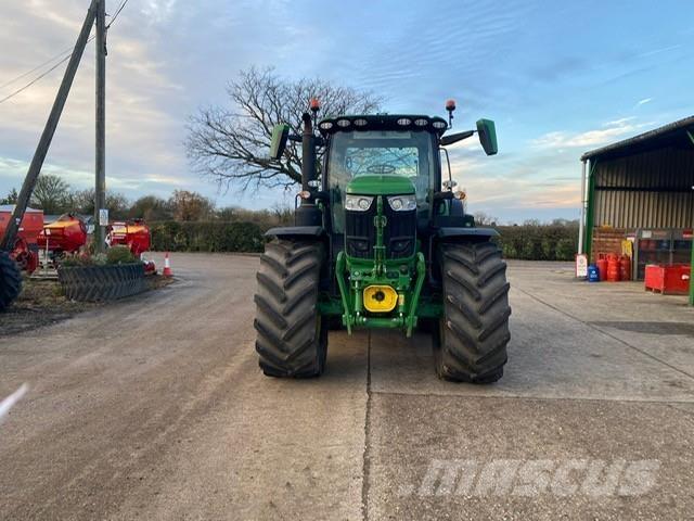 John Deere 6R215 Traktorid