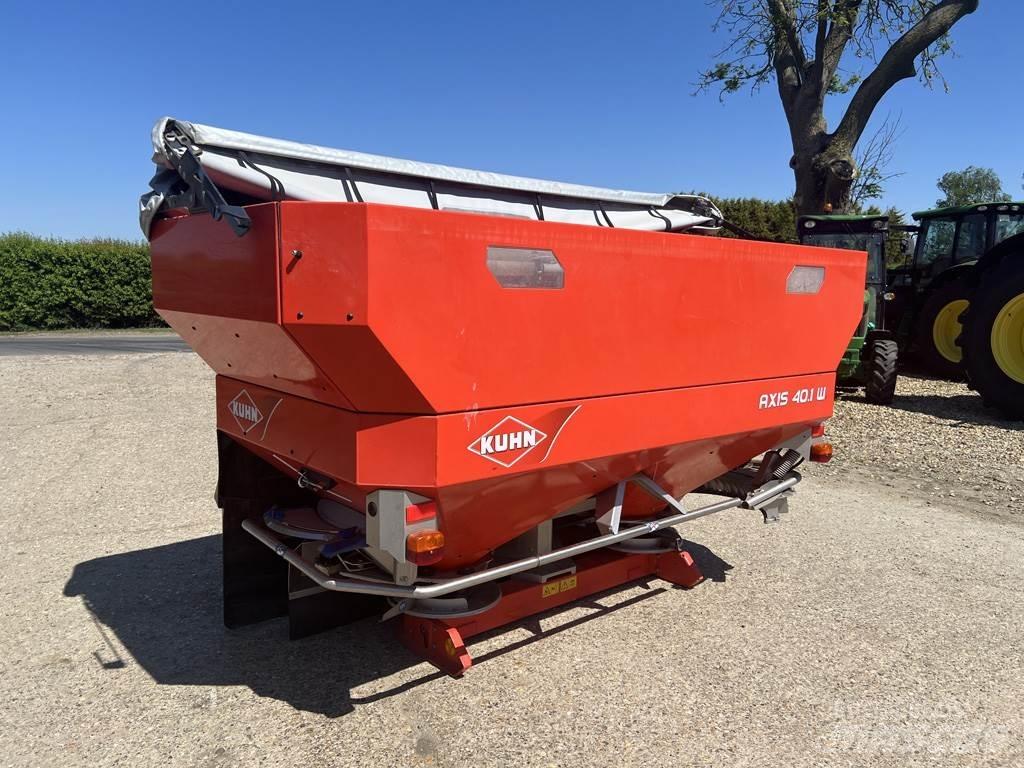 Kuhn AXIS 40.1WT Mineraalväetise laoturid