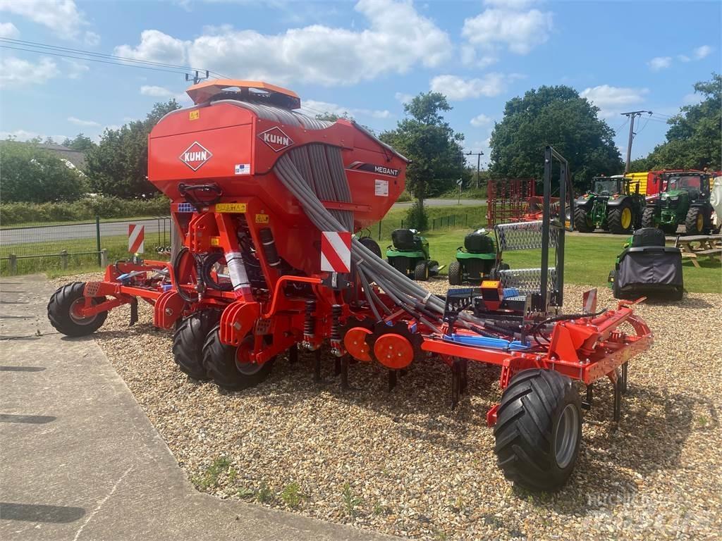 Kuhn MEGANT 602R Külvikud