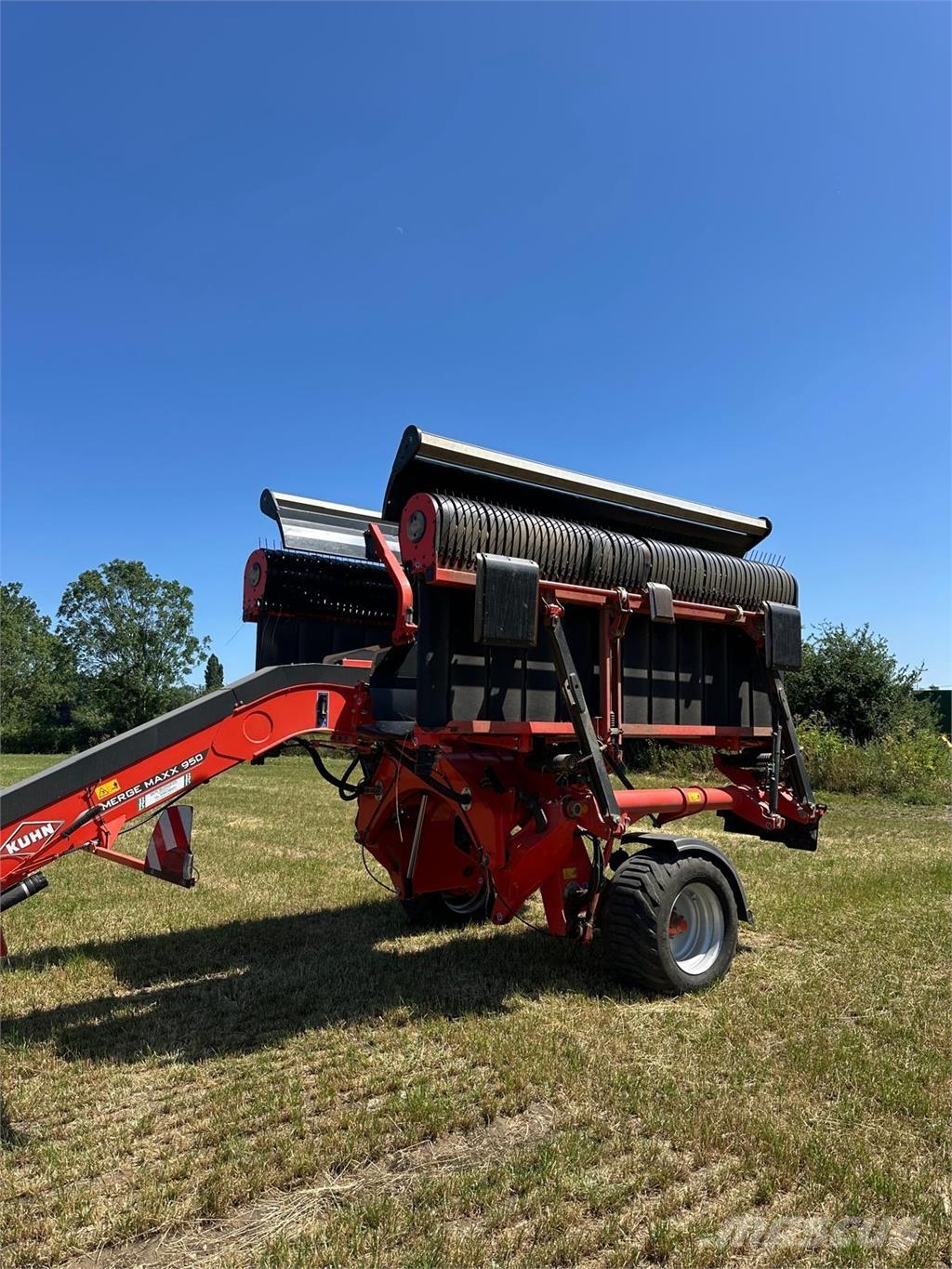 Kuhn MERGEMAXX950 Karjamaade niidukid / pealselõikurid