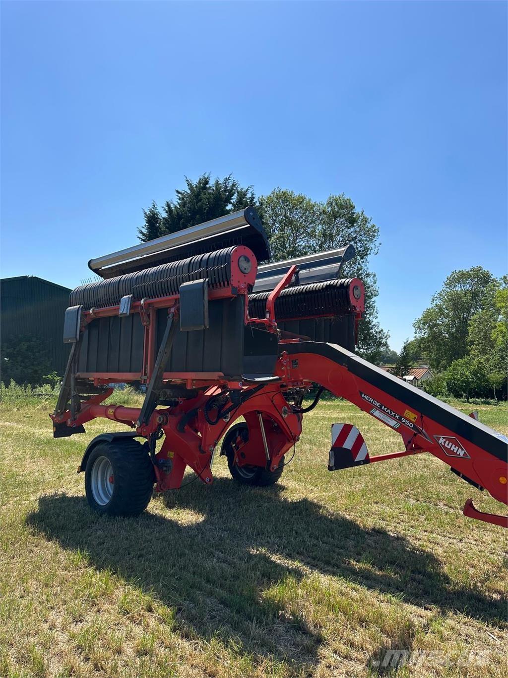 Kuhn MERGEMAXX950 Karjamaade niidukid / pealselõikurid