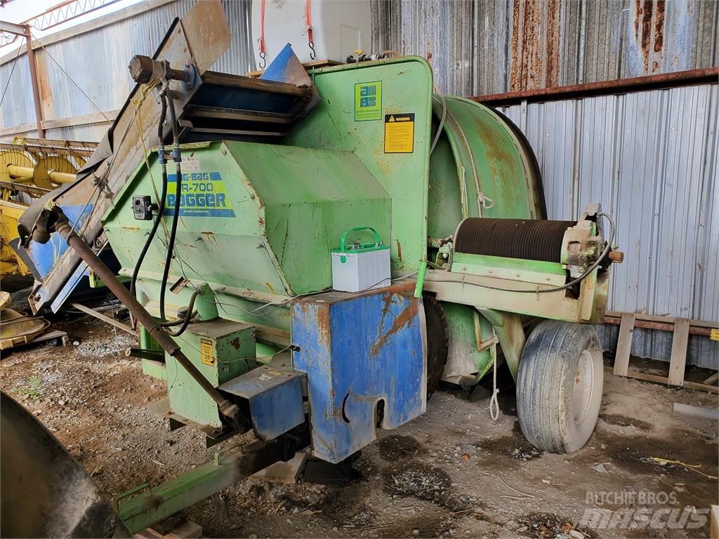 AG-BAG JR-700 Silokombainid