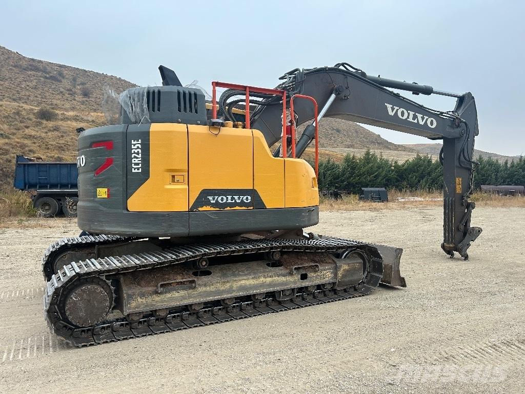 Volvo ECR 235 E Roomikekskavaatorid